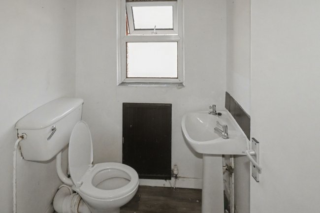 3 Fairbairn Street, Horwich, Bolton, Greater Manchester, BL6 5NF 8