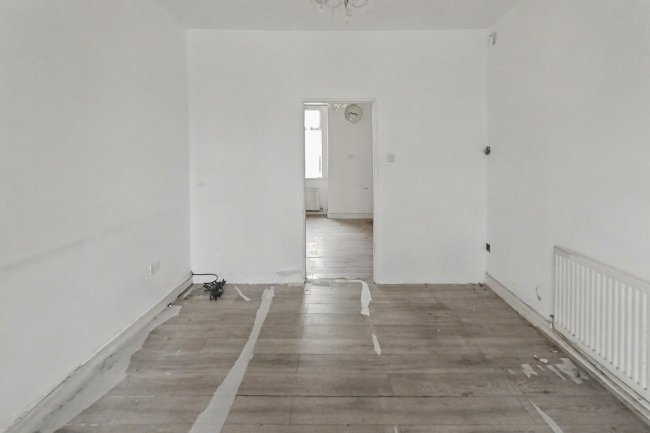 64 Greville Street, Manchester, Greater Manchester, M13 0YG 3