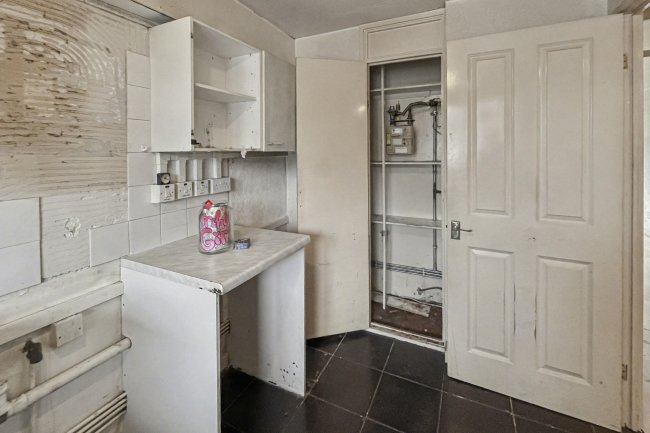 64 Raccoon Way, Hounslow, Middlesex, TW4 7PJ 1
