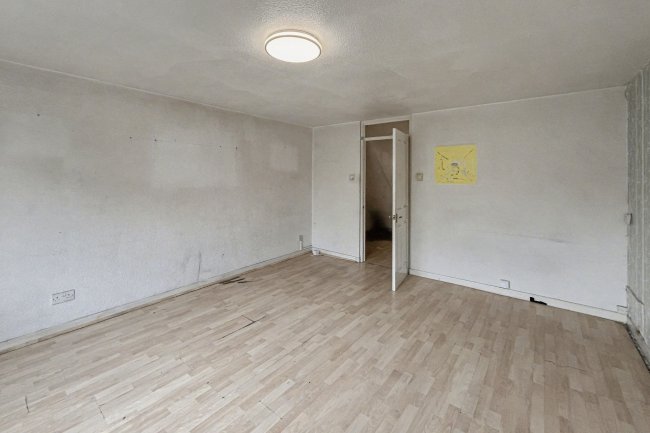 64 Raccoon Way, Hounslow, Middlesex, TW4 7PJ 1