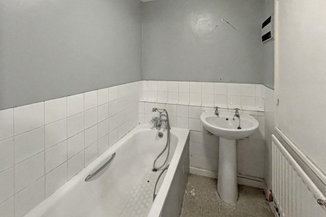 64 Raccoon Way, Hounslow, Middlesex, TW4 7PJ 1