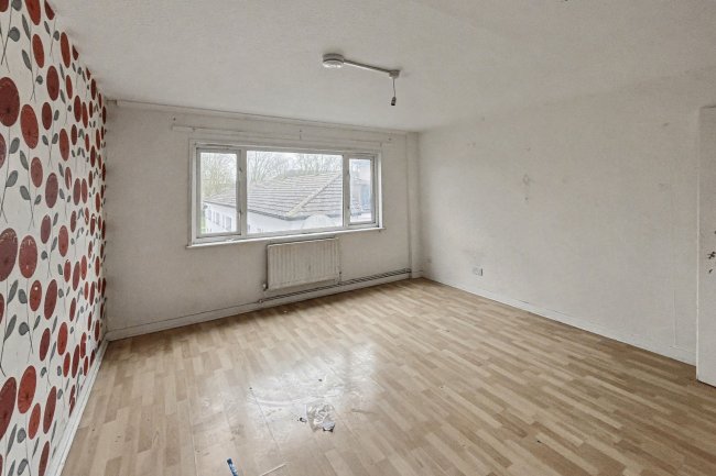 49 Raccoon Way, Hounslow, Middlesex, TW4 7PL 2