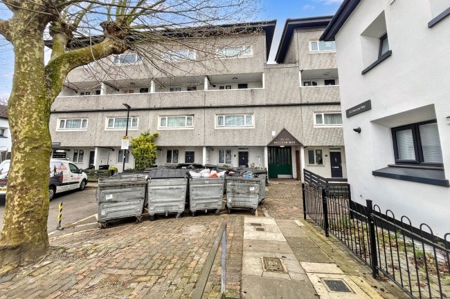 49 Raccoon Way, Hounslow, Middlesex, TW4 7PL 2