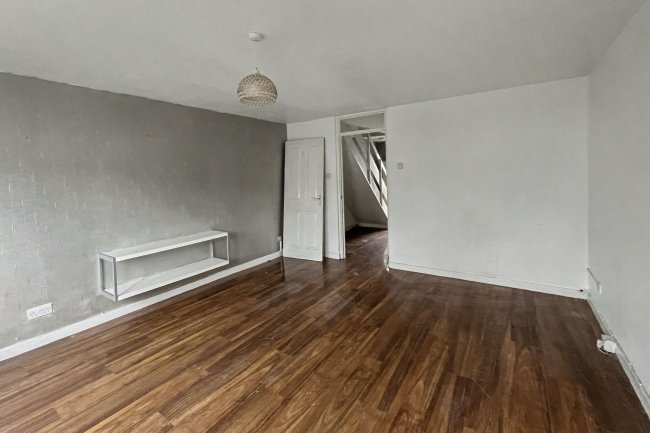 41 Raccoon Way, Hounslow, Middlesex, TW4 7PL 3