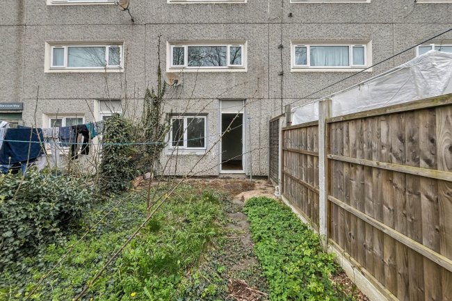 41 Raccoon Way, Hounslow, Middlesex, TW4 7PL 3