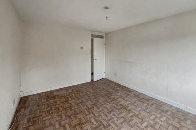 57 Squirrel Close, Hounslow, Middlesex, TW4 7NU 10