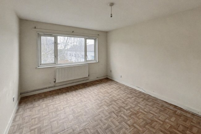 57 Squirrel Close, Hounslow, Middlesex, TW4 7NU 10