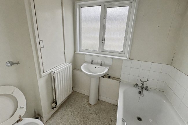 57 Squirrel Close, Hounslow, Middlesex, TW4 7NU 10