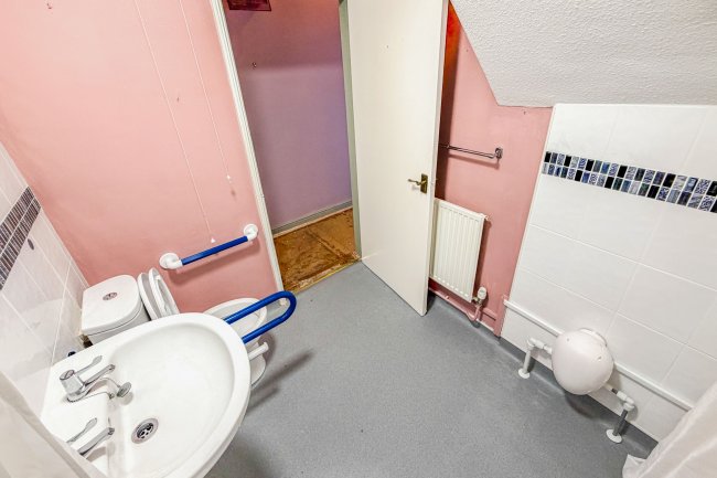 Flat 1, 18 Belmont Road, St Andrews, Bristol, BS6 5AS 8