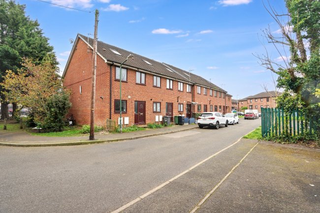 7 Millstone Mews, South Darenth, Dartford, Kent, DA4 9HT 3