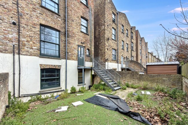 260A Dalston Lane, Hackney, London, E8 1JG 6