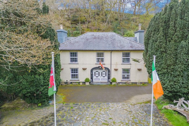 Panteinion Hall, Ffordd Panteinion, Friog, Fairbourne, Gwynedd, LL38 2TJ 6