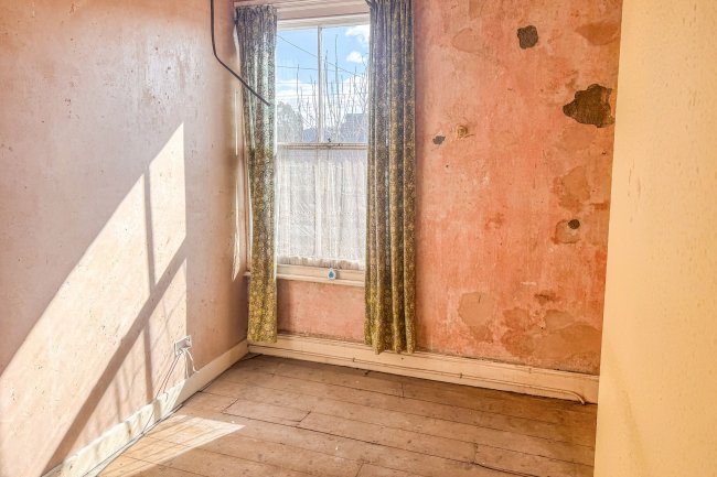 18 Nether Road, Ecclesfield, Sheffield, South Yorkshire, S35 9XT 4