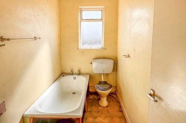 18 Nether Road, Ecclesfield, Sheffield, South Yorkshire, S35 9XT 4