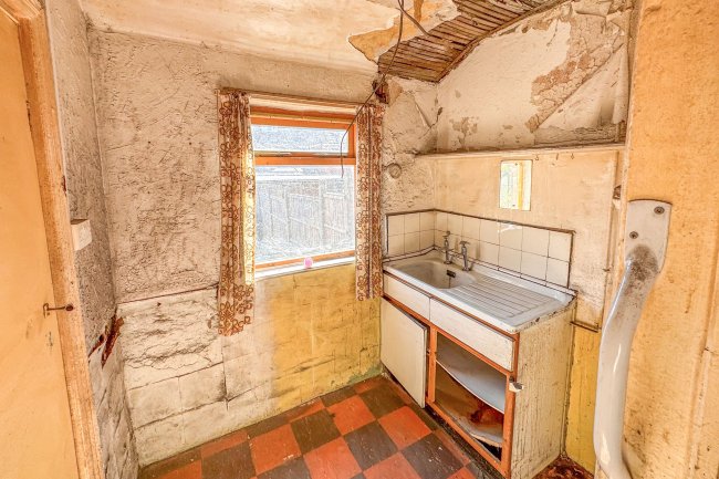 18 Nether Road, Ecclesfield, Sheffield, South Yorkshire, S35 9XT 4