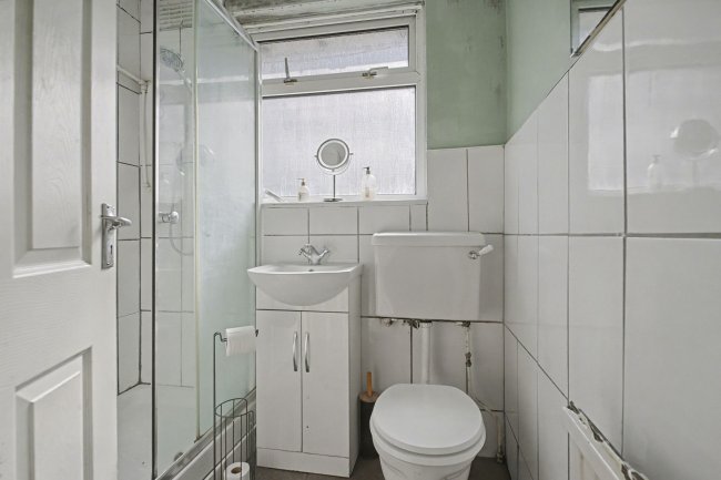 26 Hinton Crescent, Thornhill, Southampton, Hampshire, SO19 6GT 4