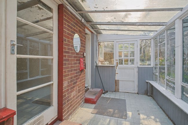 26 Hinton Crescent, Thornhill, Southampton, Hampshire, SO19 6GT 4