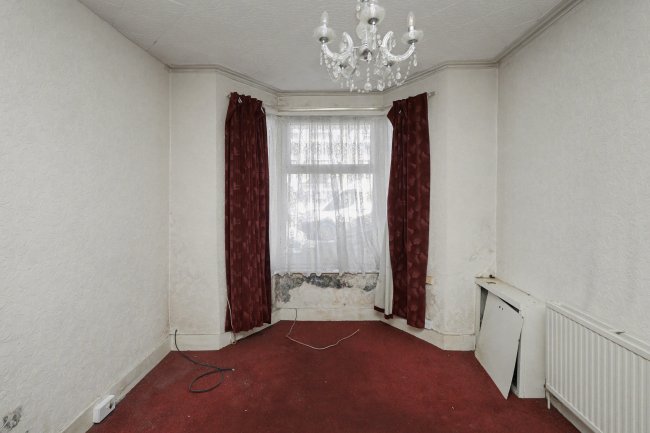 31 Garfield Road, Enfield, London, EN3 4RP 9