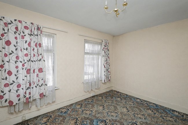 31 Garfield Road, Enfield, London, EN3 4RP 9