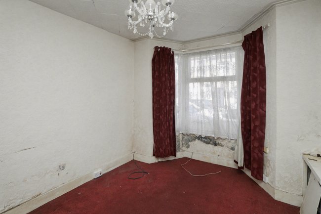 31 Garfield Road, Enfield, London, EN3 4RP 9