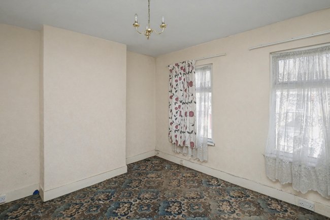31 Garfield Road, Enfield, London, EN3 4RP 9