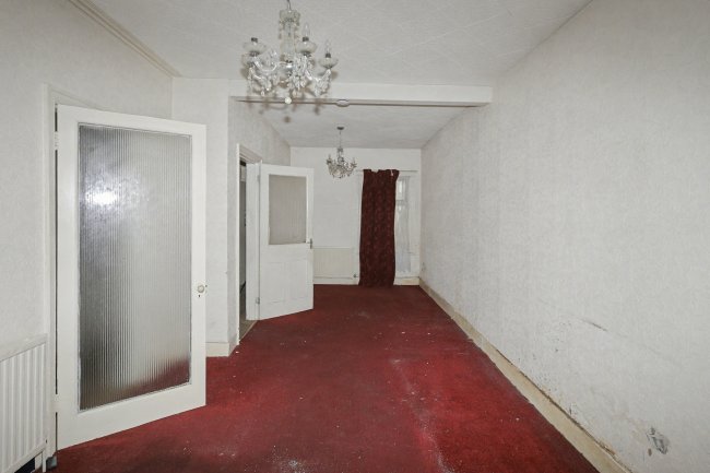 31 Garfield Road, Enfield, London, EN3 4RP 9