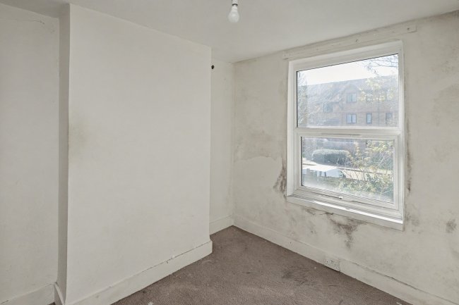 31 Garfield Road, Enfield, London, EN3 4RP 9