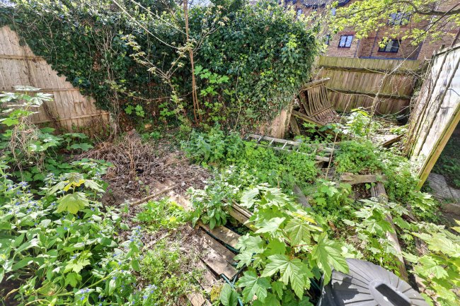 31 Garfield Road, Enfield, London, EN3 4RP 9