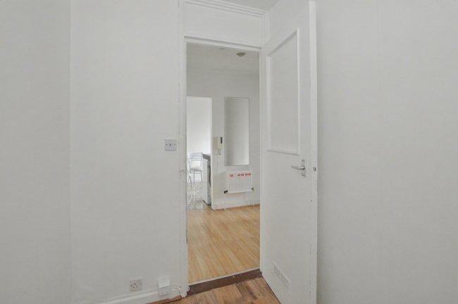 11 Bath Close, Peckham, London, SE15 2JP 10