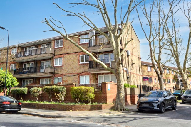 11 Bath Close, Peckham, London, SE15 2JP 10