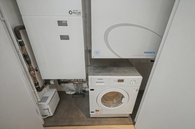 Flat 2105, Atlas Building, 145 City Road, London, EC1V 1AY 1