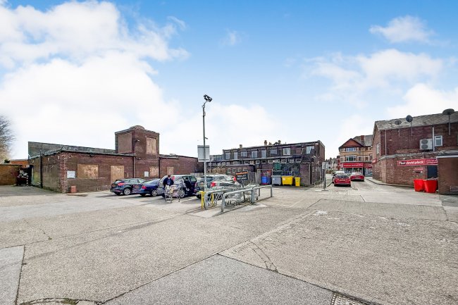 320 Woodchurch Road, Prenton, Birkenhead, CH42 8PQ 10