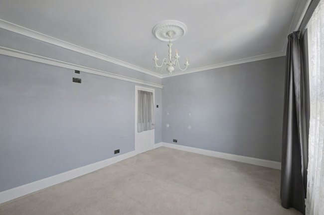 84 Parham Road, Gosport, PO12 4UE 3