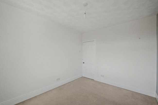 84 Parham Road, Gosport, PO12 4UE 3