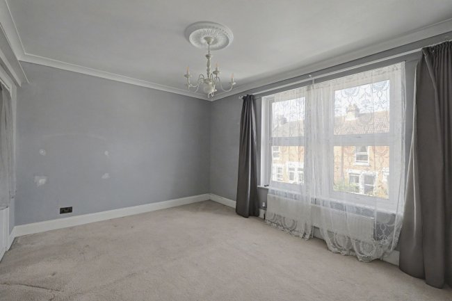 84 Parham Road, Gosport, PO12 4UE 3