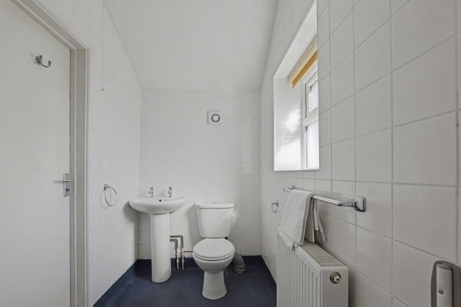 84 Parham Road, Gosport, PO12 4UE 3