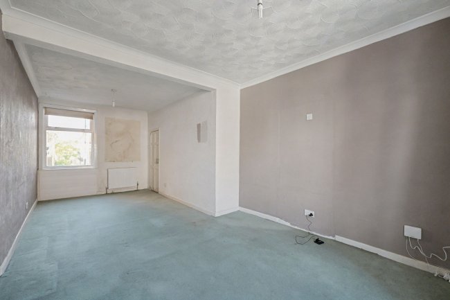84 Parham Road, Gosport, PO12 4UE 3