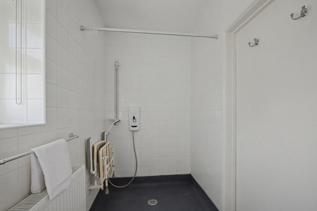 84 Parham Road, Gosport, PO12 4UE 3