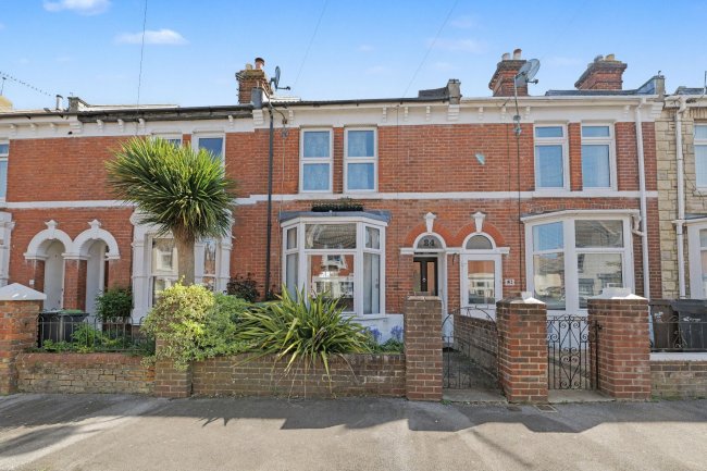 84 Parham Road, Gosport, PO12 4UE 3