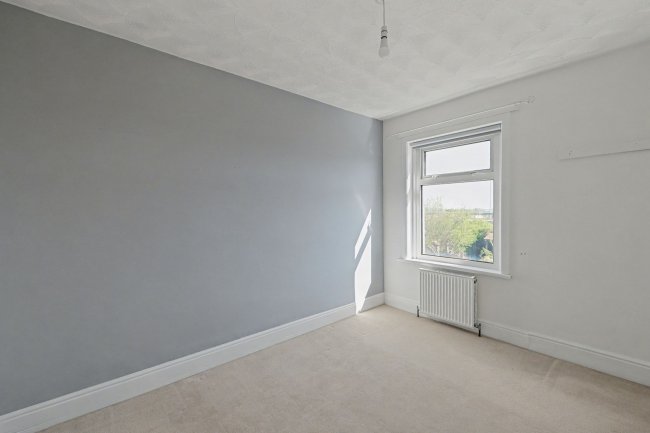 84 Parham Road, Gosport, PO12 4UE 3