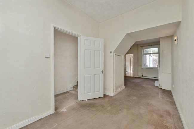 15 Surrey Street, Crewe, CW1 4AB 6