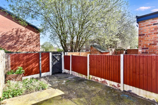 15 Surrey Street, Crewe, CW1 4AB 6