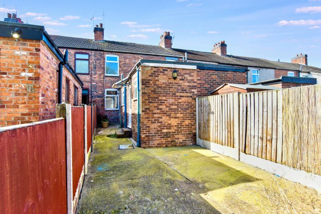 15 Surrey Street, Crewe, CW1 4AB 6