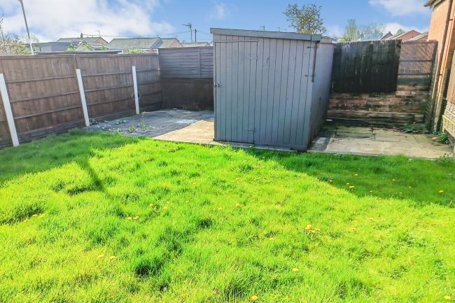 4 Walnut Avenue, Wigan WN1 3XE 2