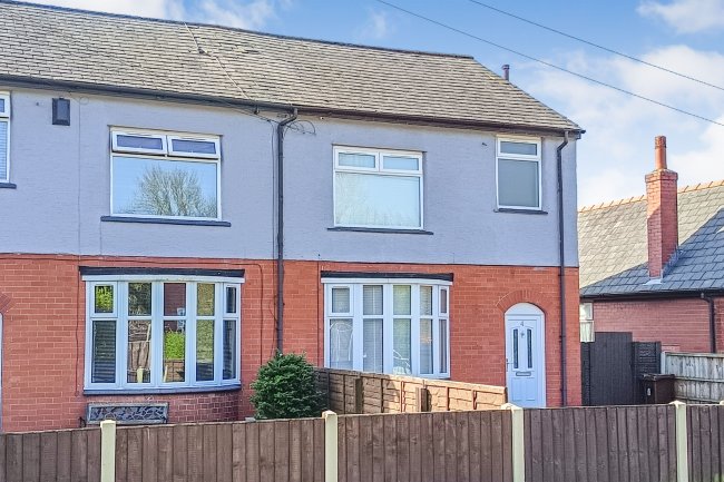 4 Walnut Avenue, Wigan WN1 3XE 2