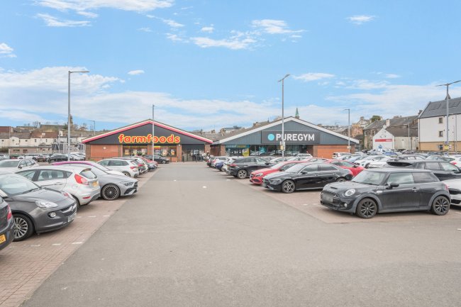 Farmfoods, 8 Manse Place, Airdrie, Scotland, ML6 0AN 7