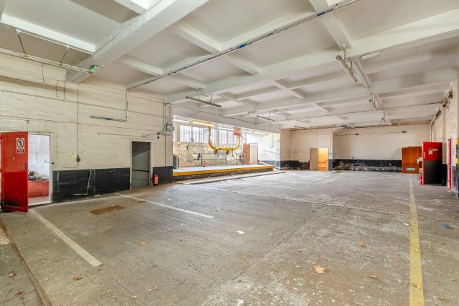 1 Lancaster Road, Hinckley, Leicestershire, LE10 0AW 2