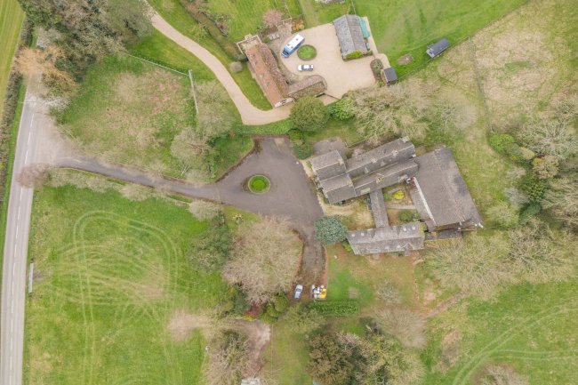 Breadstone House, Breadstone, Berkeley GL13 9HG 5