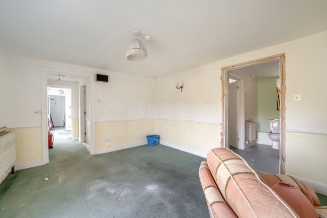 Breadstone House, Breadstone, Berkeley GL13 9HG 5