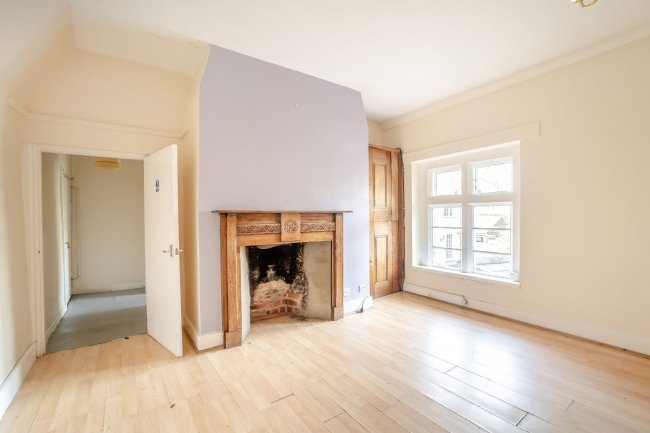 Breadstone House, Breadstone, Berkeley GL13 9HG 5